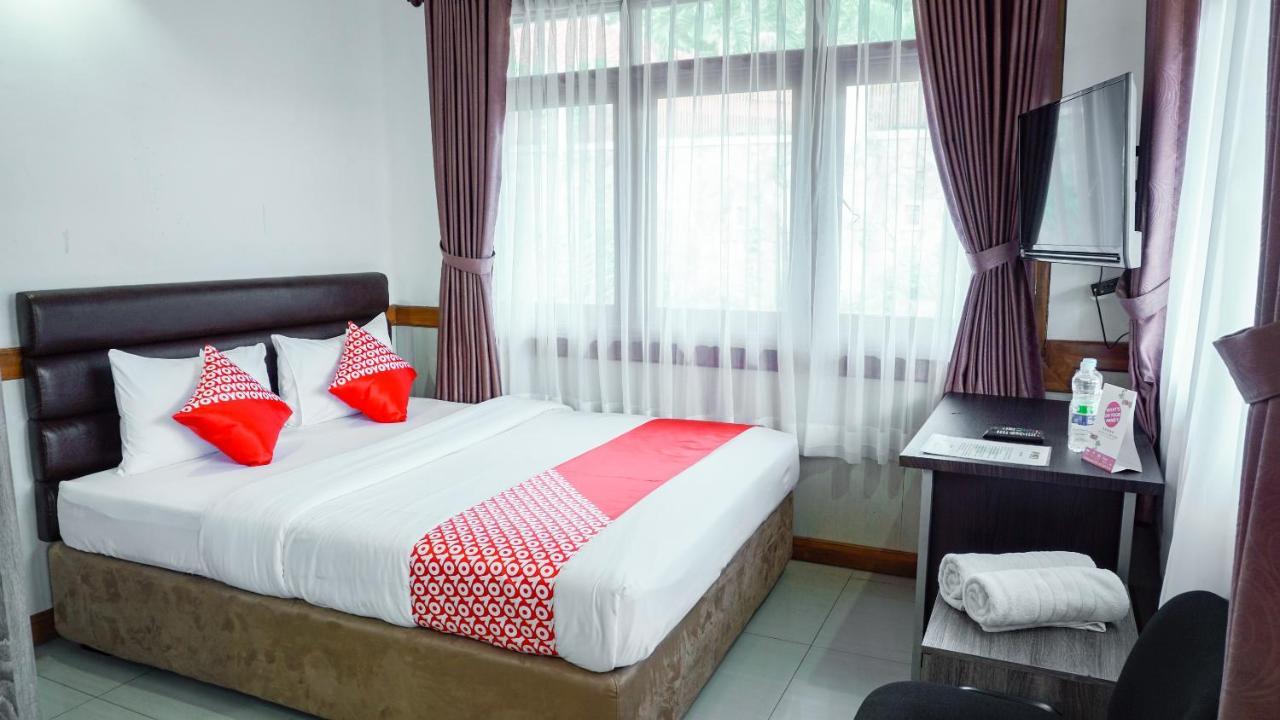 Oyo 1209 Tirtasari Nice Guesthouse Bandung Ngoại thất bức ảnh
