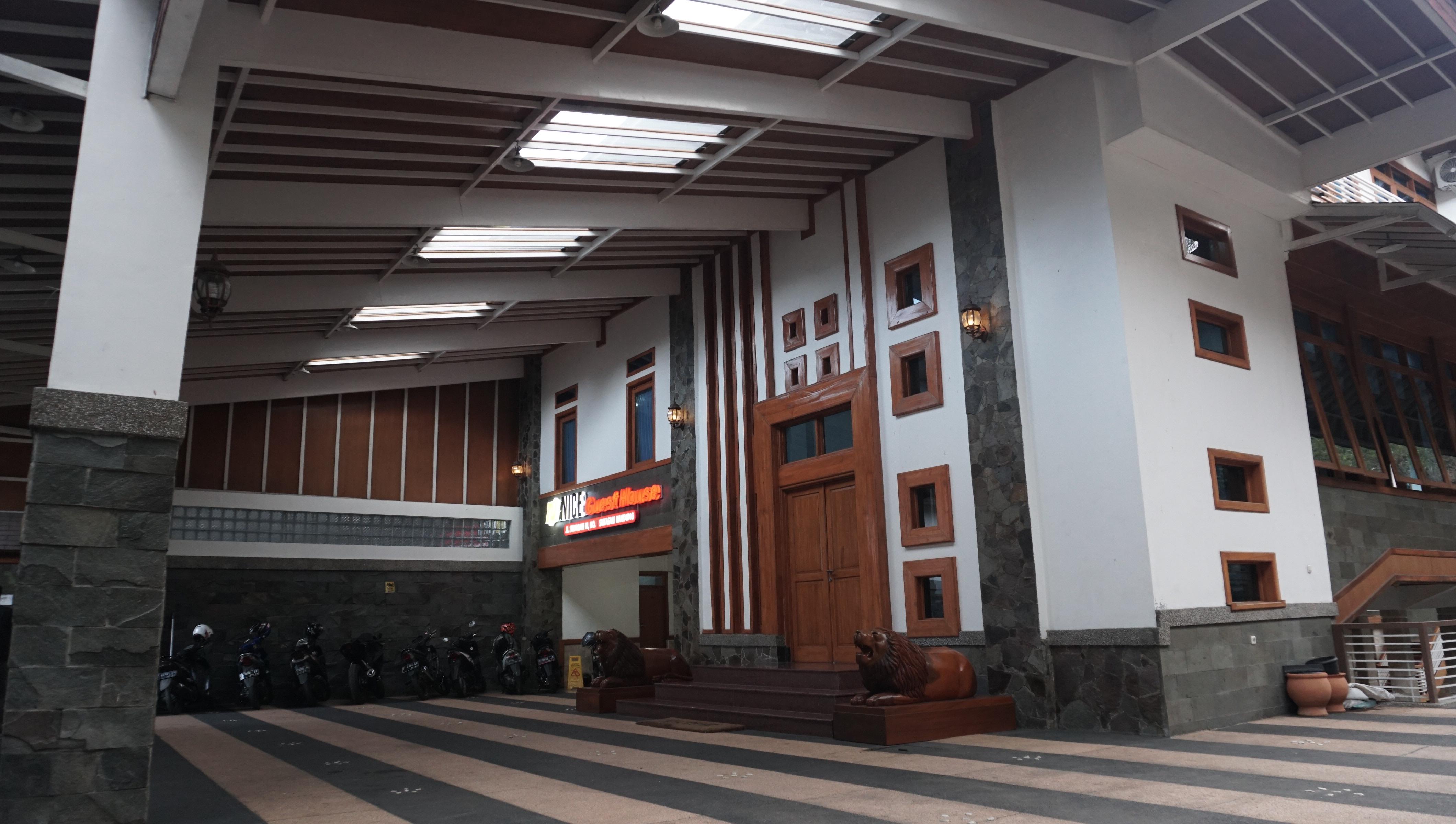 Oyo 1209 Tirtasari Nice Guesthouse Bandung Ngoại thất bức ảnh