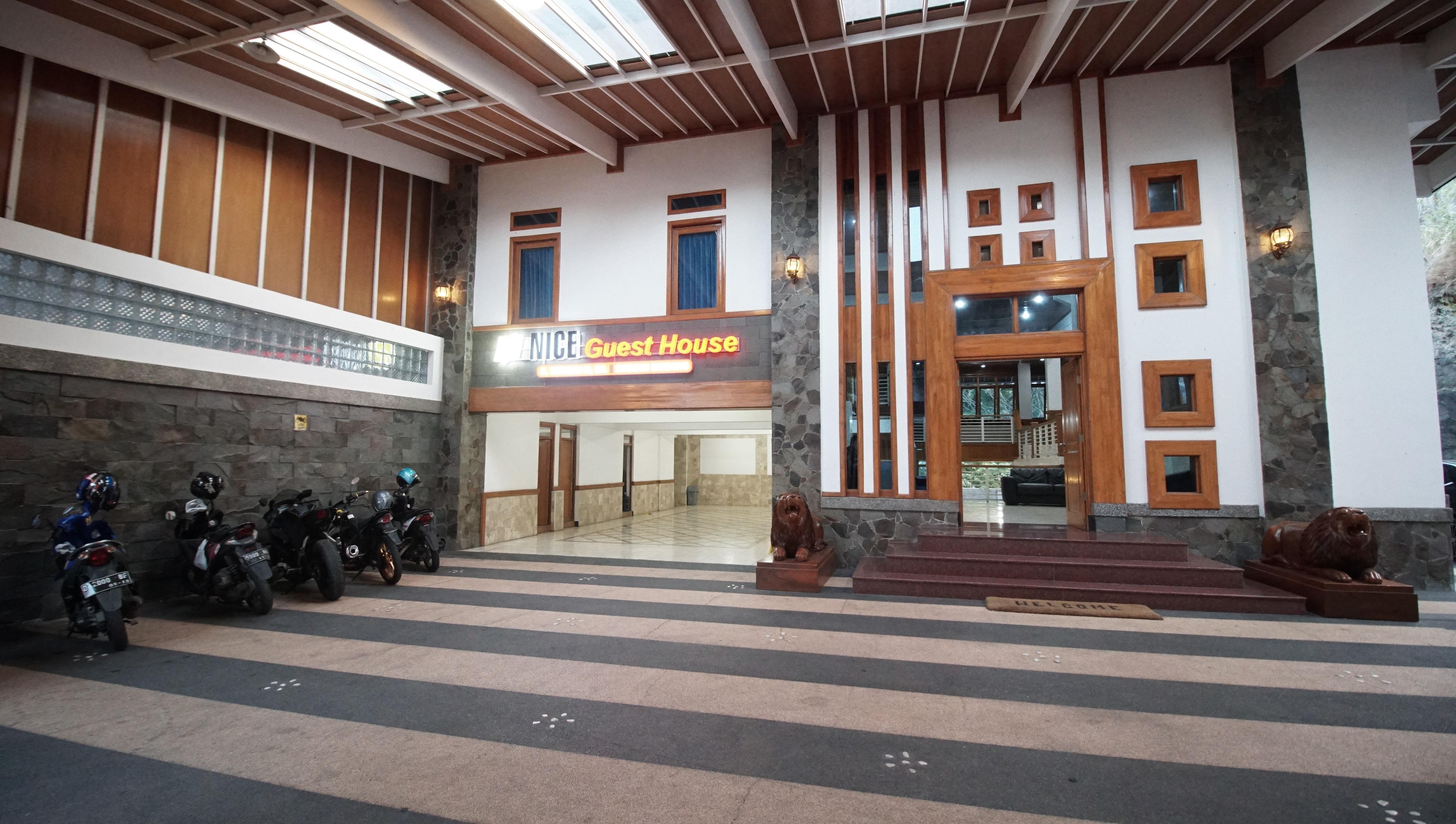 Oyo 1209 Tirtasari Nice Guesthouse Bandung Ngoại thất bức ảnh