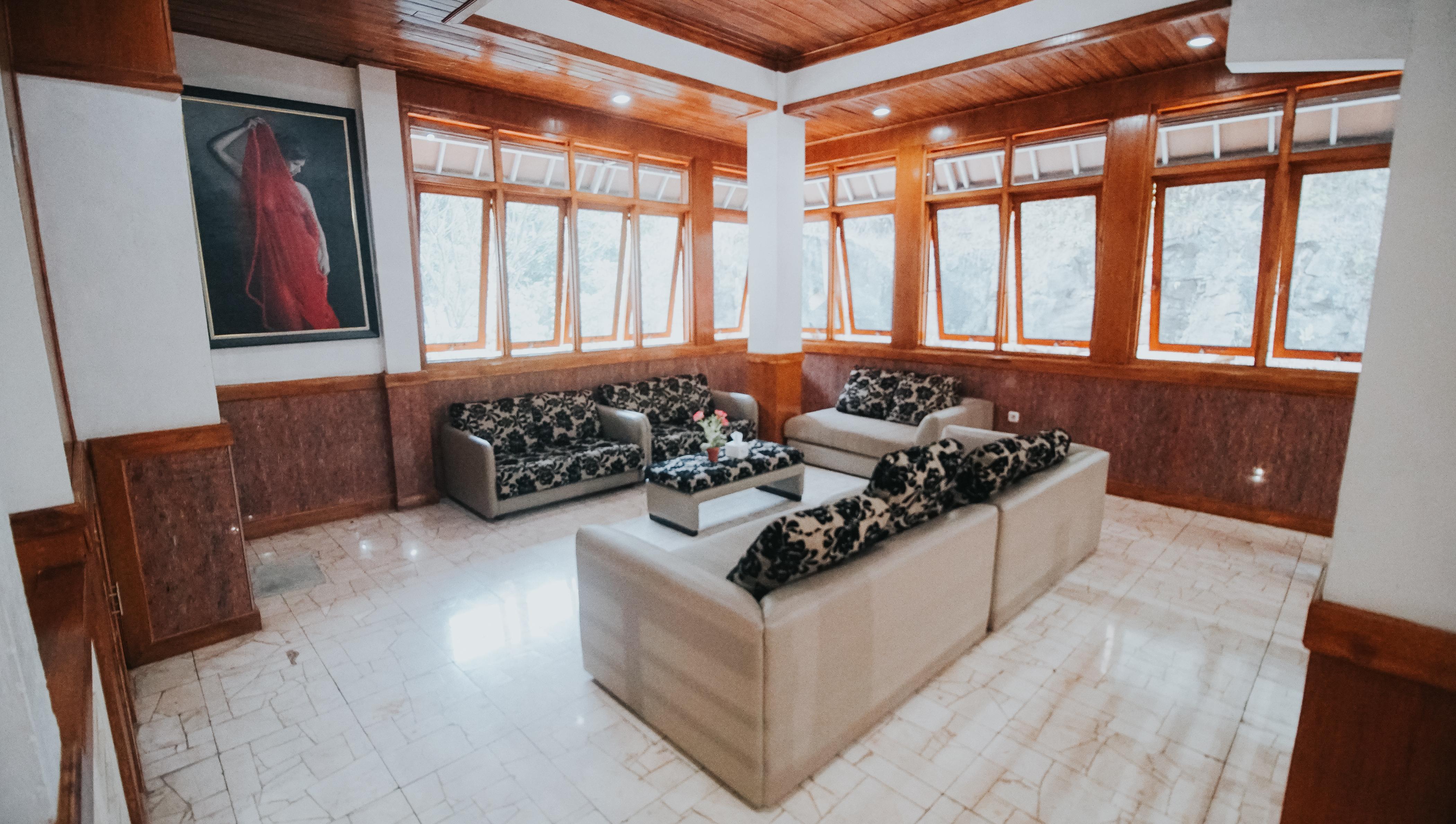 Oyo 1209 Tirtasari Nice Guesthouse Bandung Ngoại thất bức ảnh